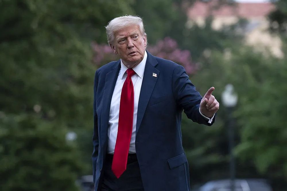 有人在高铁上用小型电煮锅？12306回应→pg电子免费试玩模拟器7点出发｜冲上热搜！(图7)